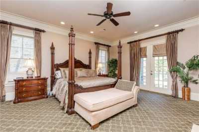 Home For Sale in Sandy Springs, Georgia