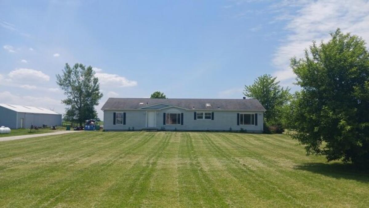 Picture of Home For Sale in Gardner, Illinois, United States