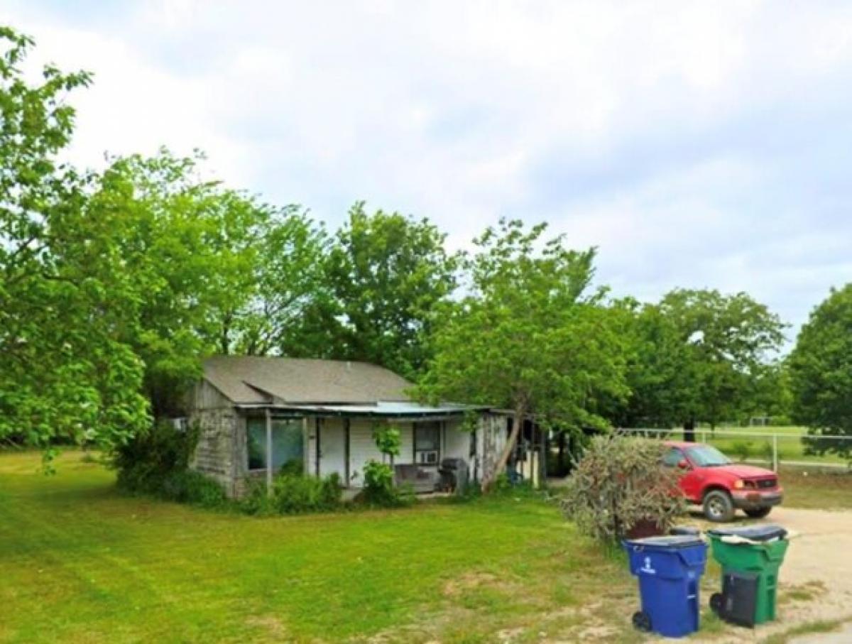 Picture of Home For Sale in Chico, Texas, United States
