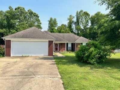 Home For Sale in Brighton, Tennessee