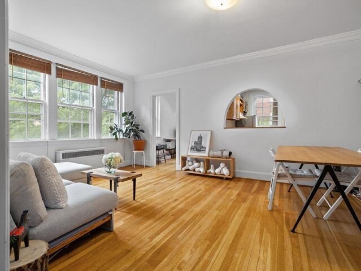 Picture of Home For Sale in Cambridge, Massachusetts, United States