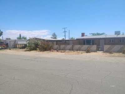 Home For Sale in Inyokern, California