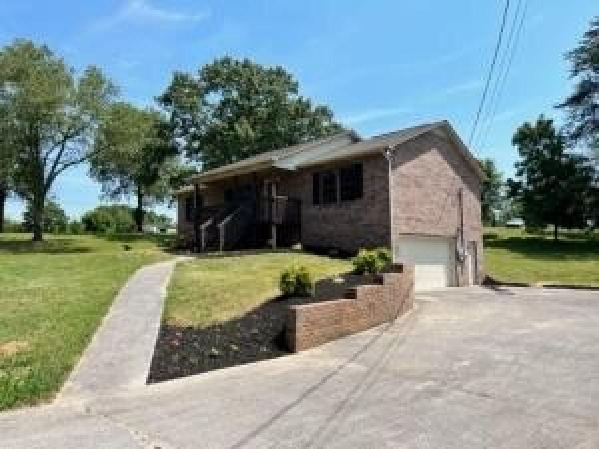 Picture of Home For Sale in Morristown, Tennessee, United States