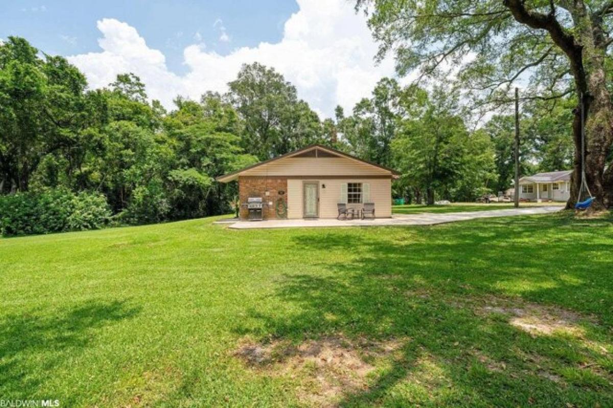 Picture of Home For Sale in Saraland, Alabama, United States