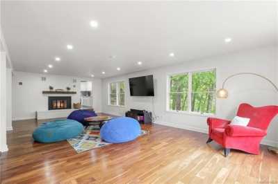 Home For Sale in Pound Ridge, New York