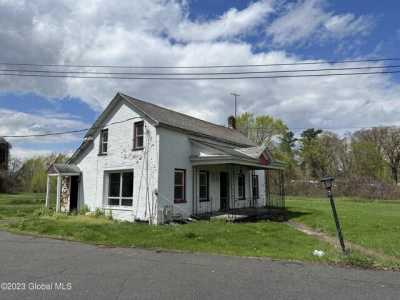 Home For Sale in Fort Edward, New York