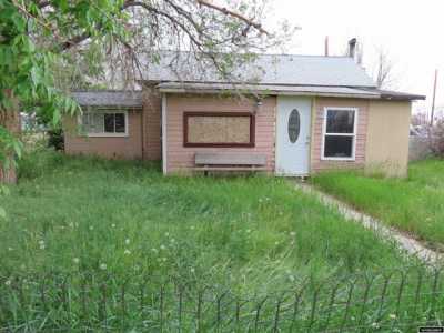 Home For Sale in Shoshoni, Wyoming
