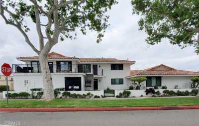 Home For Sale in Fountain Valley, California