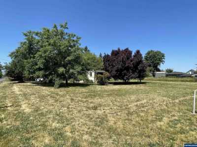 Home For Sale in Crabtree, Oregon