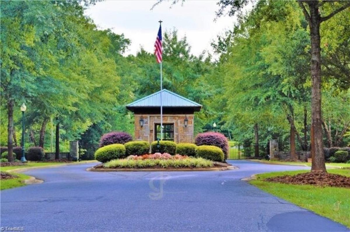 Picture of Residential Land For Sale in Denton, North Carolina, United States