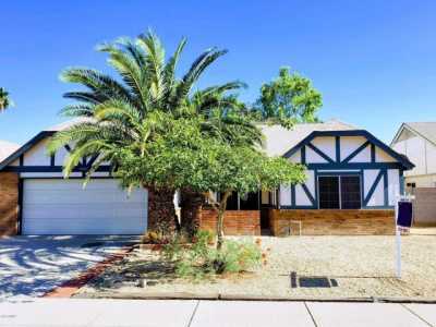 Home For Rent in Glendale, Arizona