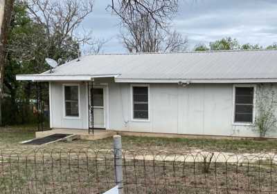 Home For Sale in Rocksprings, Texas