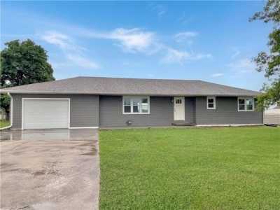 Home For Sale in Higginsville, Missouri