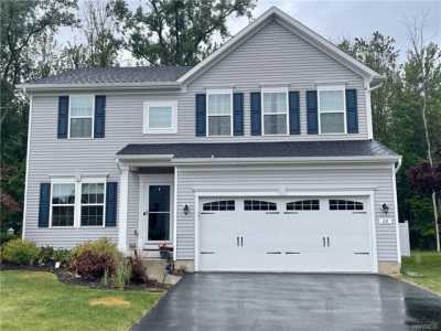 Home For Sale in East Amherst, New York