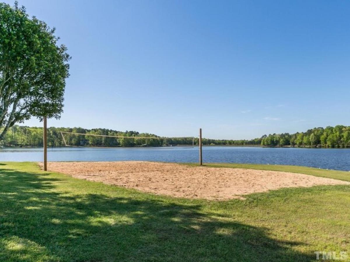 Picture of Residential Land For Sale in Louisburg, North Carolina, United States