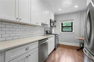 Apartment For Rent in Larchmont, New York