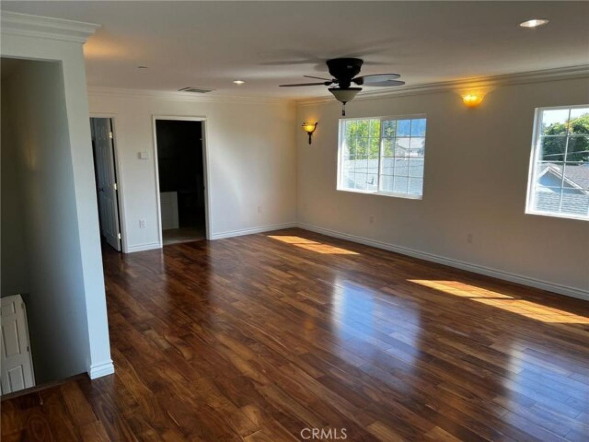 Picture of Home For Sale in Burbank, California, United States