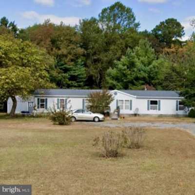 Home For Sale in Felton, Delaware