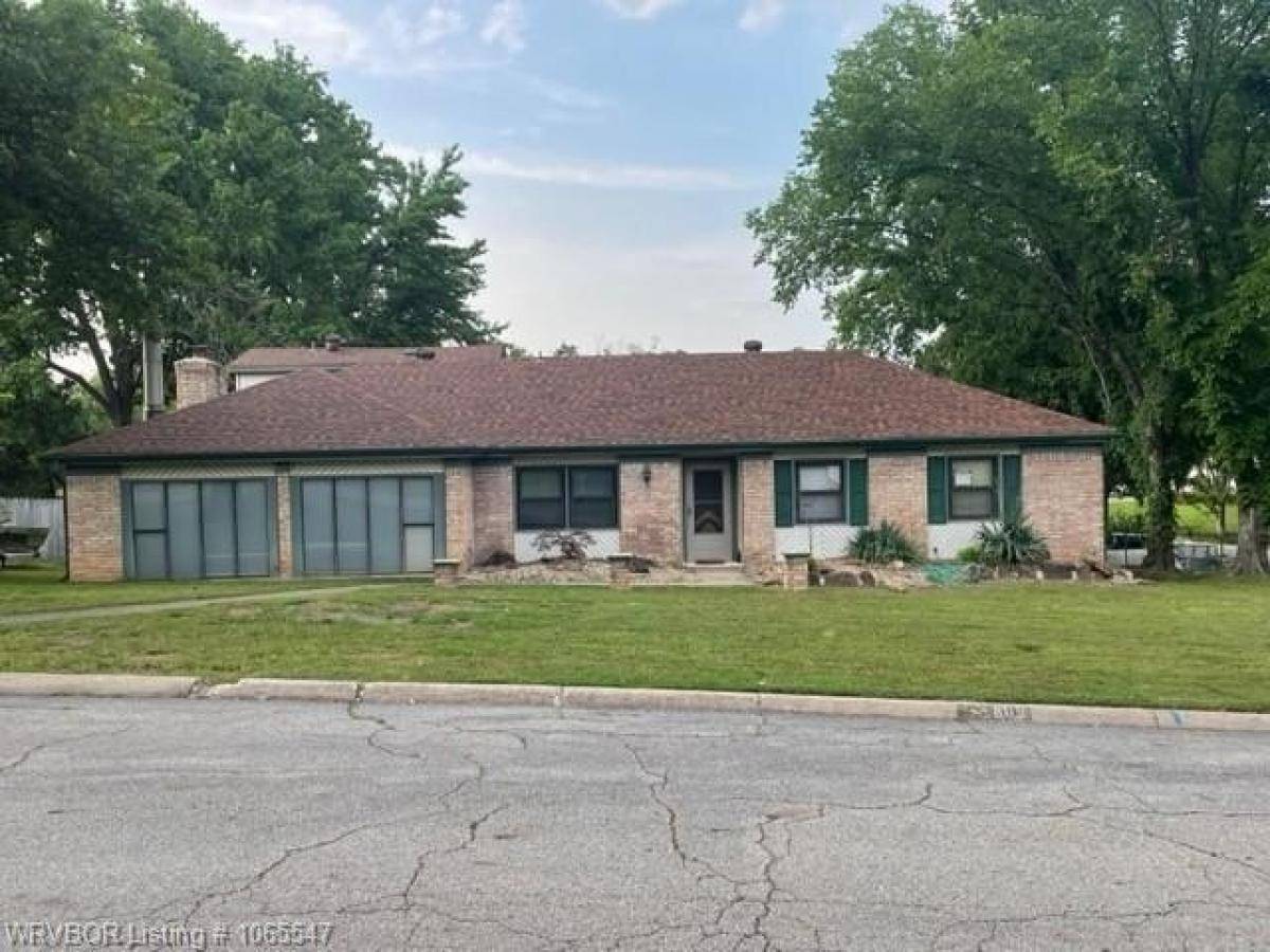 Picture of Home For Sale in Van Buren, Arkansas, United States