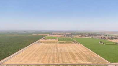 Residential Land For Sale in Pixley, California