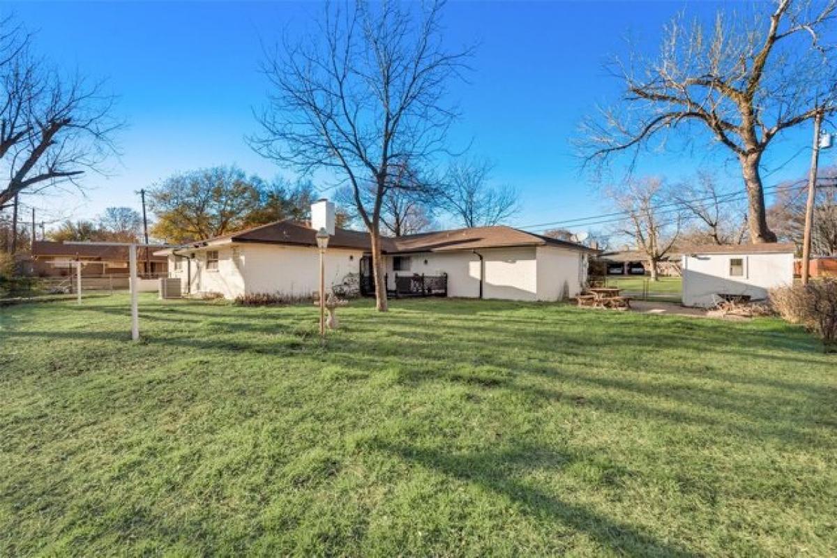 Picture of Home For Sale in Midlothian, Texas, United States