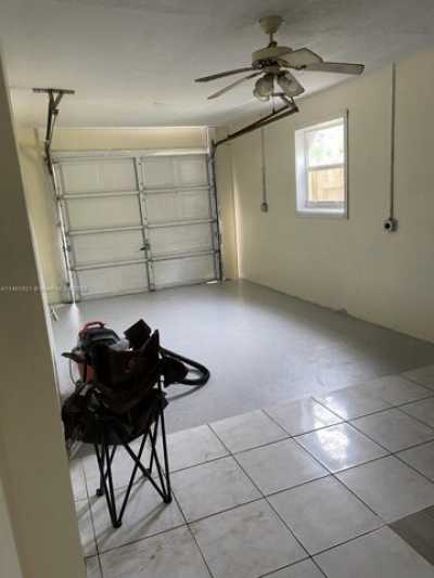 Home For Rent in Lauderdale Lakes, Florida
