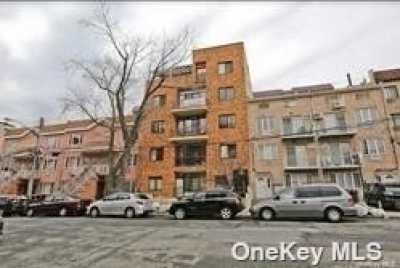 Apartment For Rent in Fresh Meadows, New York