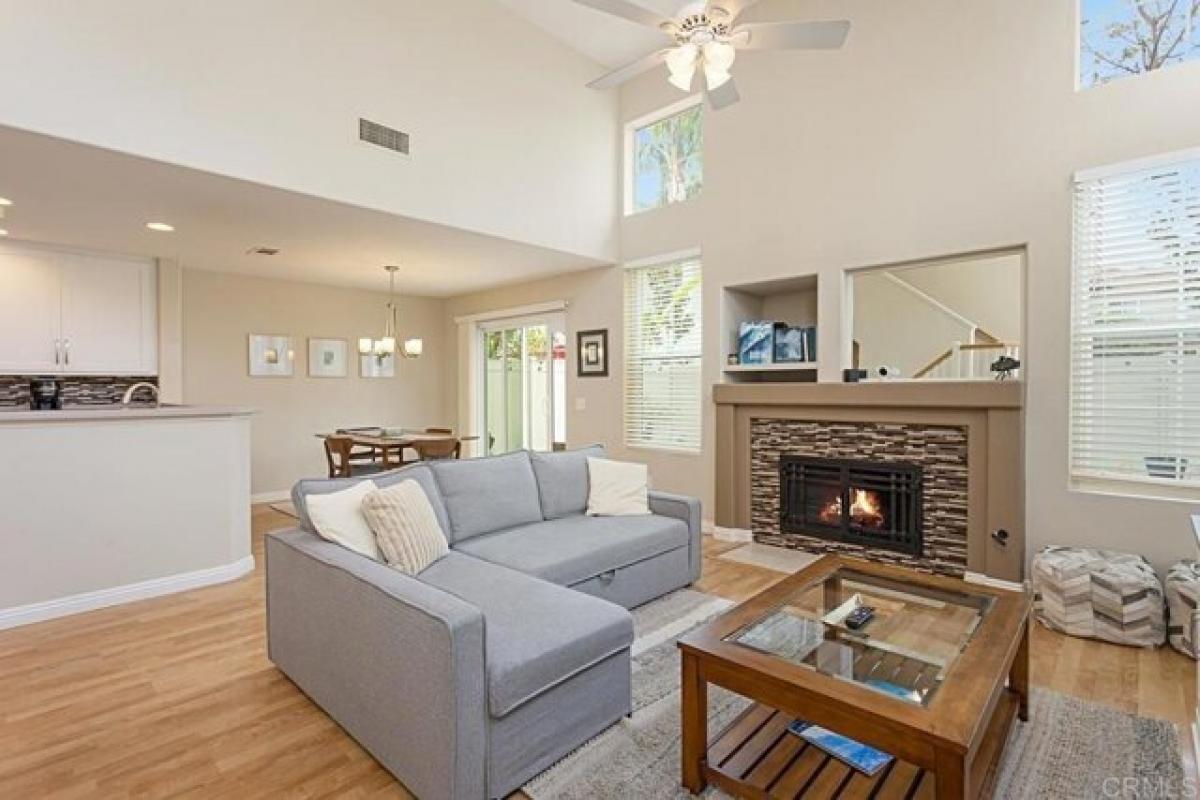 Picture of Home For Sale in Oceanside, California, United States