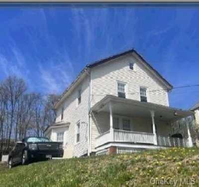Home For Rent in Central Valley, New York