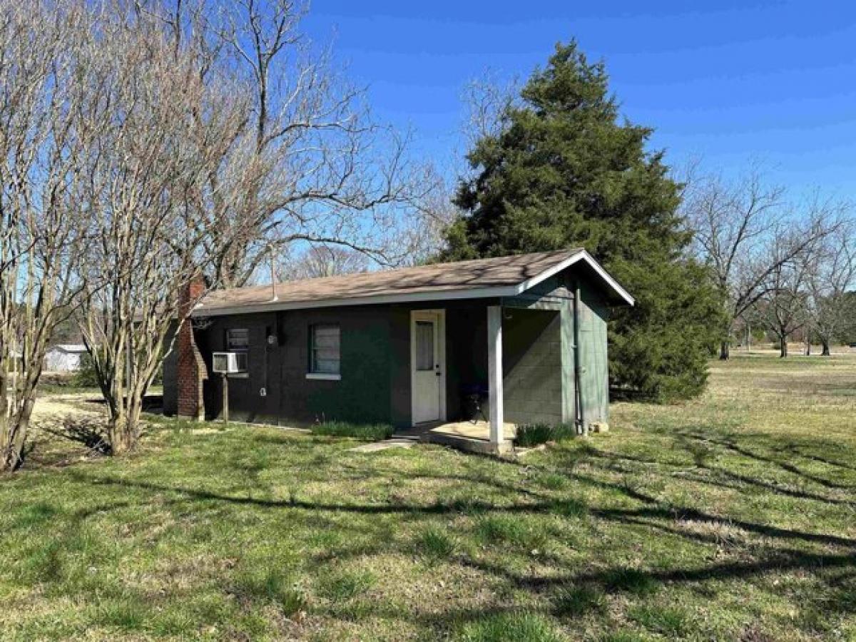 Picture of Home For Sale in Counce, Tennessee, United States