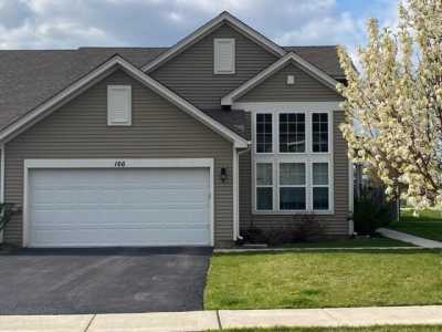 Home For Sale in Pingree Grove, Illinois