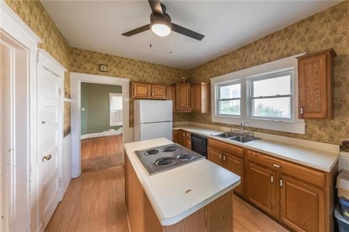 Picture of Home For Sale in Saint Joseph, Missouri, United States