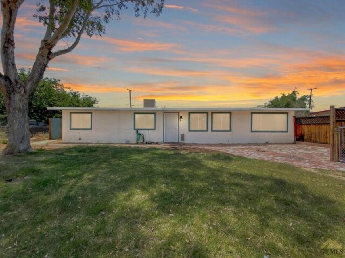 Picture of Home For Sale in Edwards, California, United States