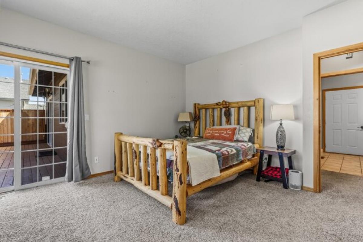 Picture of Home For Sale in Redmond, Oregon, United States