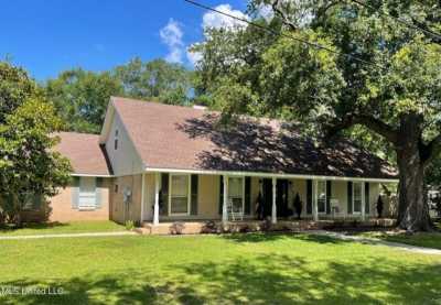 Home For Sale in Pascagoula, Mississippi
