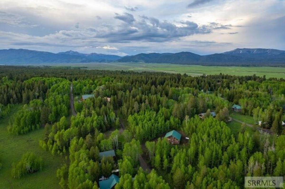 Picture of Home For Sale in Island Park, Idaho, United States