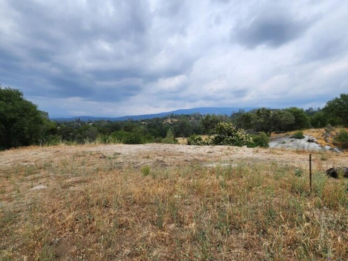 Picture of Residential Land For Sale in Prather, California, United States