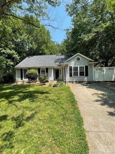 Home For Sale in Pineville, North Carolina