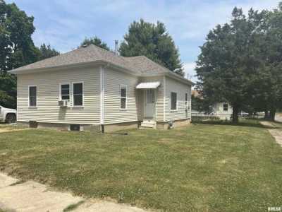 Home For Sale in Taylorville, Illinois