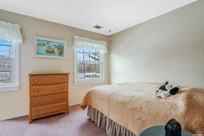 Home For Sale in Stony Brook, New York
