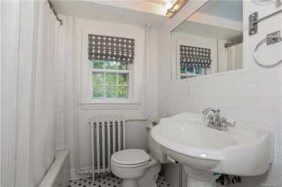 Home For Rent in Larchmont, New York