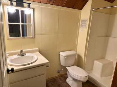 Home For Sale in Riddle, Oregon