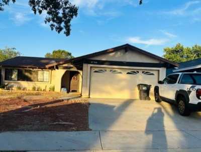 Home For Sale in Palmdale, California