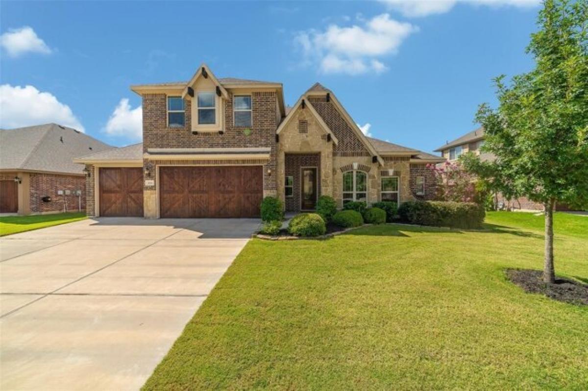 Picture of Home For Sale in Grand Prairie, Texas, United States