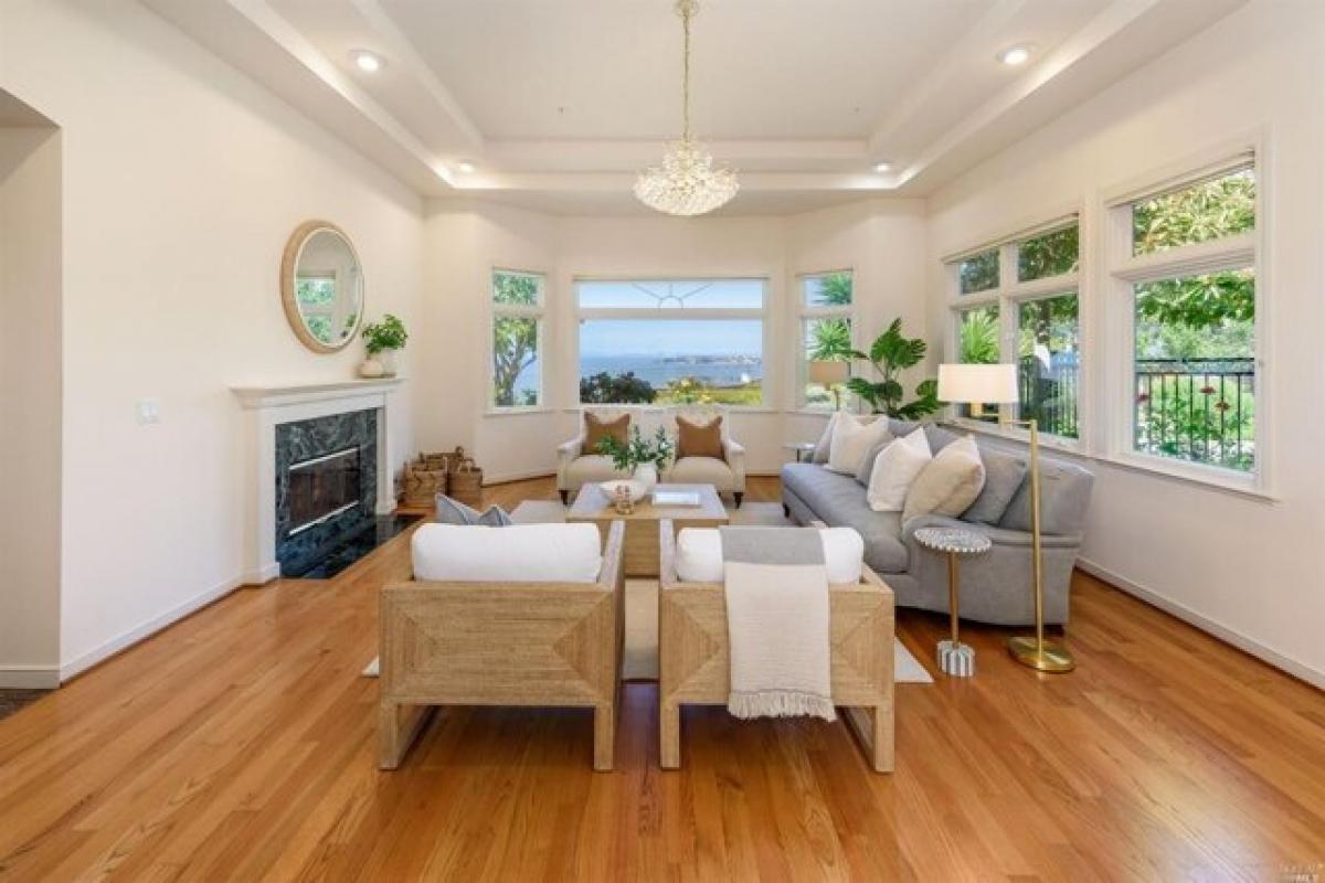 Picture of Home For Sale in Tiburon, California, United States