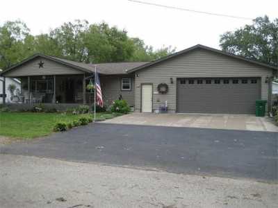Home For Sale in Harpers Ferry, Iowa