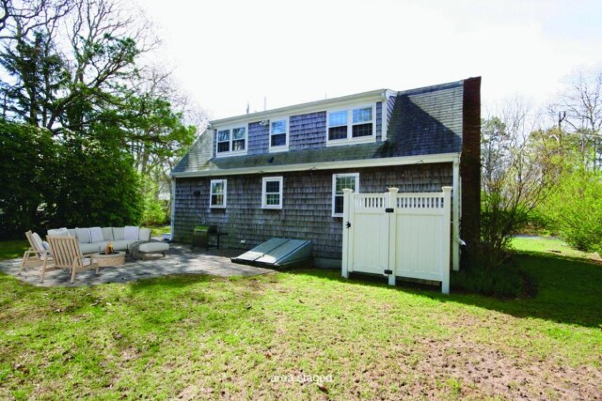 Picture of Home For Sale in East Falmouth, Massachusetts, United States