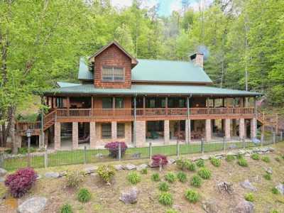 Home For Sale in Scaly Mountain, North Carolina