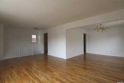 Home For Rent in Flushing, New York