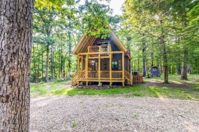 Home For Sale in Crab Orchard, Tennessee